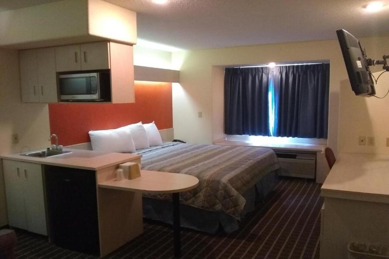 Travelodge By Wyndham Chadron Esterno foto