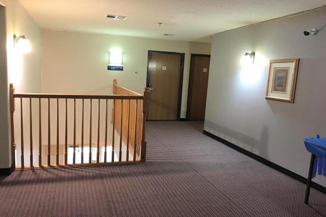 Travelodge By Wyndham Chadron Esterno foto
