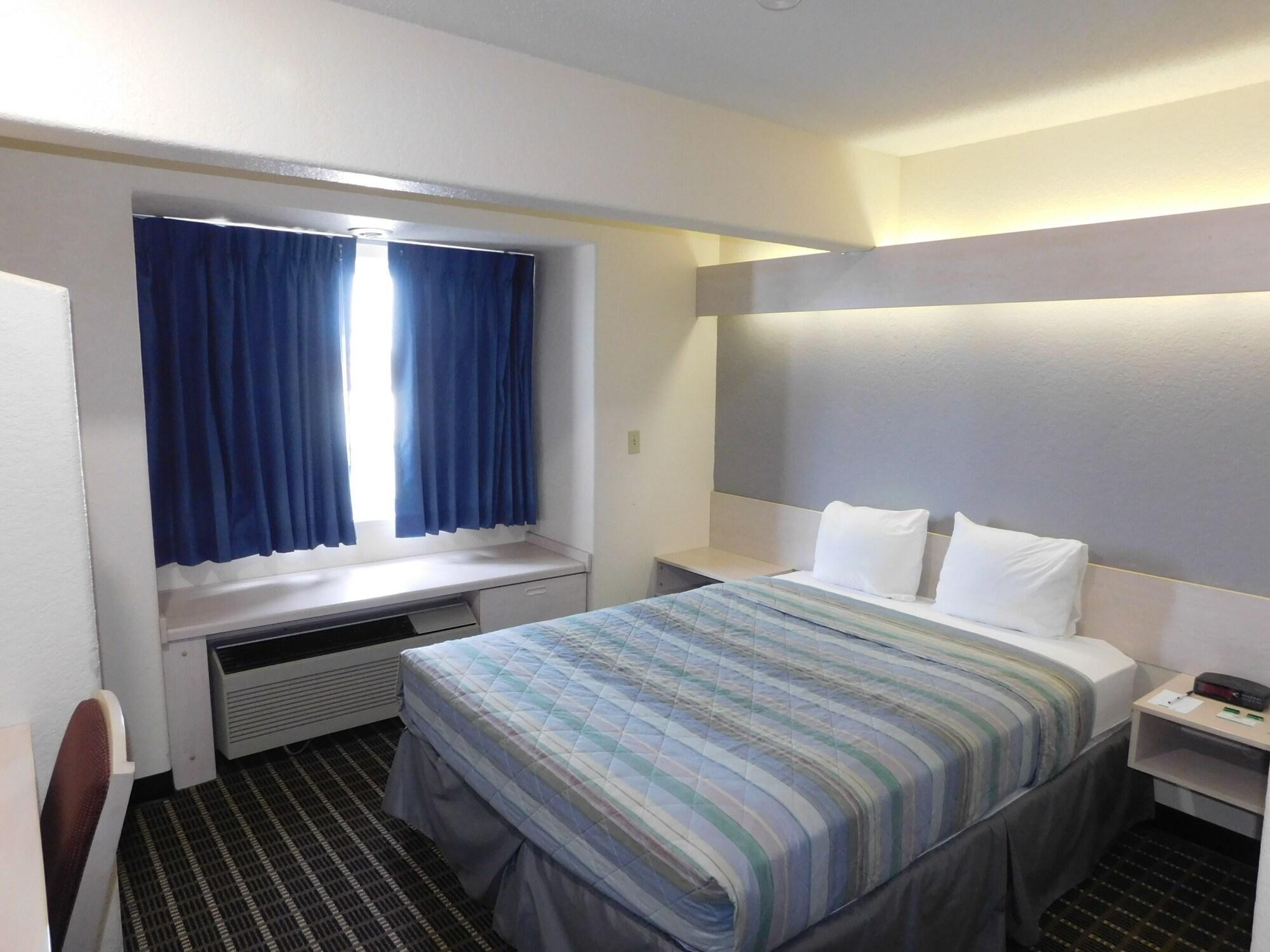 Travelodge By Wyndham Chadron Esterno foto