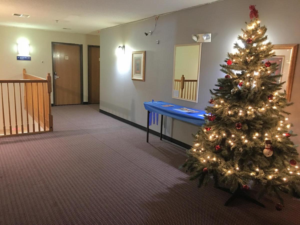 Travelodge By Wyndham Chadron Esterno foto
